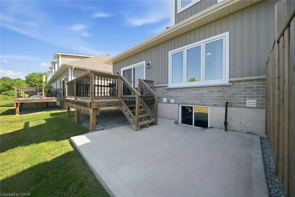 744 Nelson Street W #10