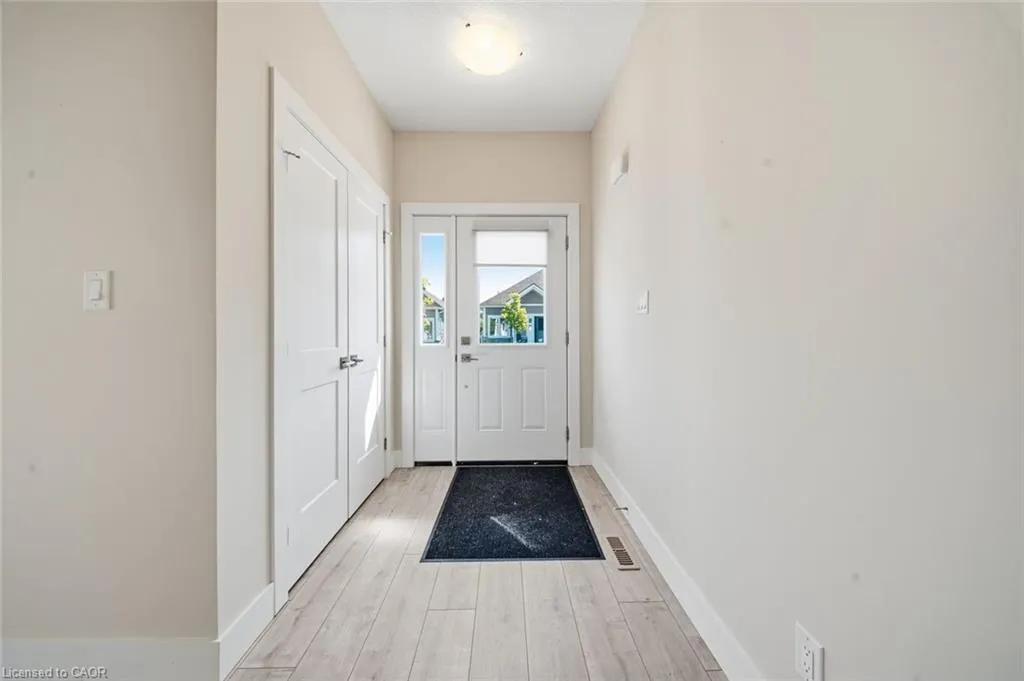 744 Nelson Street W #10