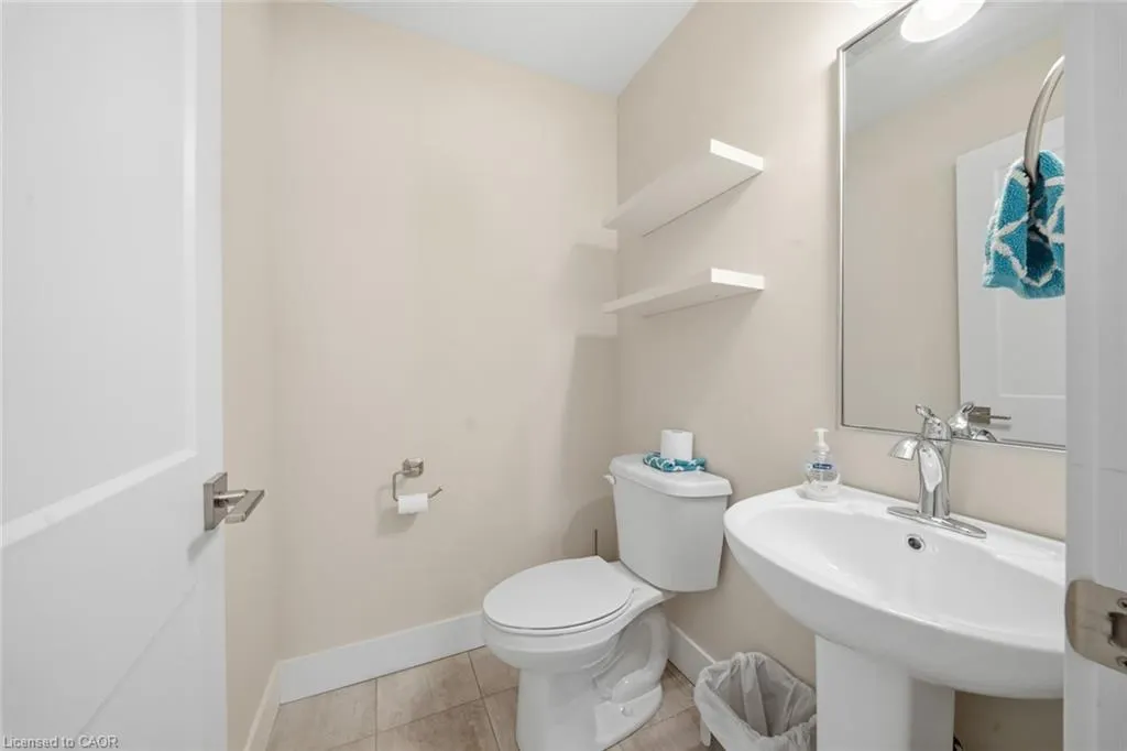744 Nelson Street W #10