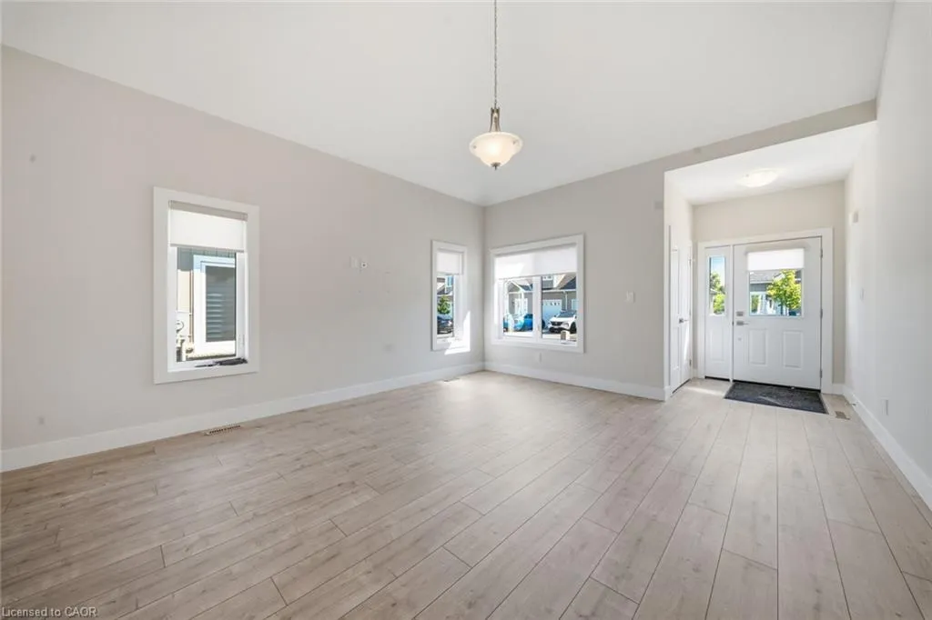 744 Nelson Street W #10