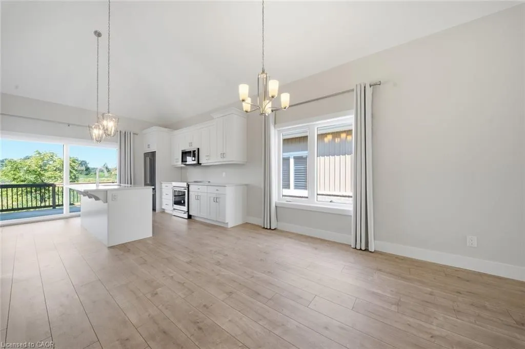 744 Nelson Street W #10