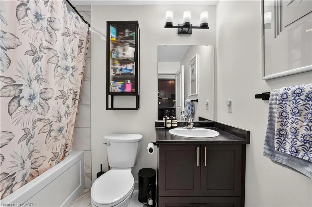 461 Green Road #205