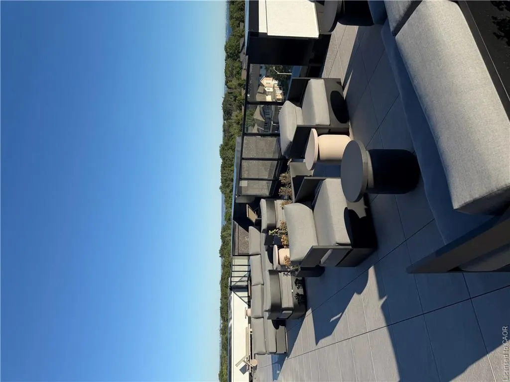 461 Green Road #205