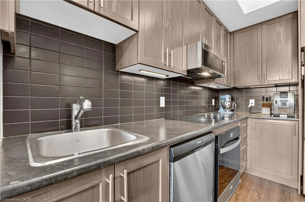 461 Green Road #205
