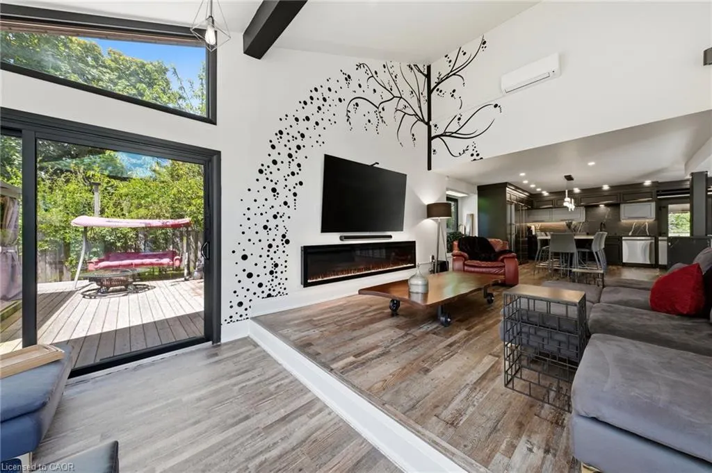 36 Lakeview Drive