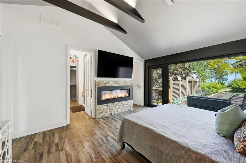 36 Lakeview Drive
