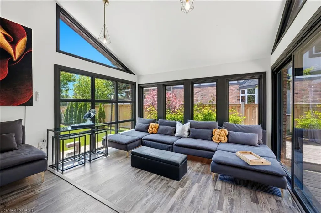36 Lakeview Drive