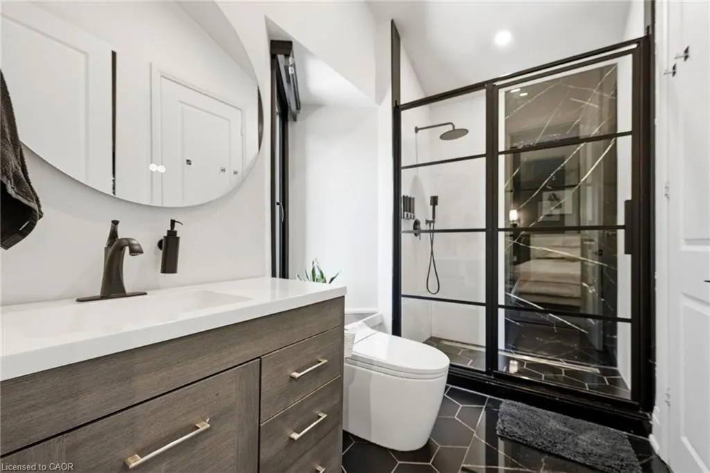 36 Lakeview Drive