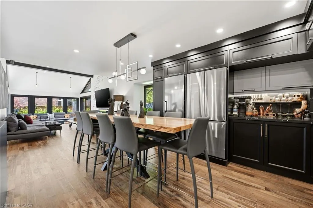 36 Lakeview Drive