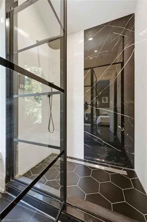 36 Lakeview Drive