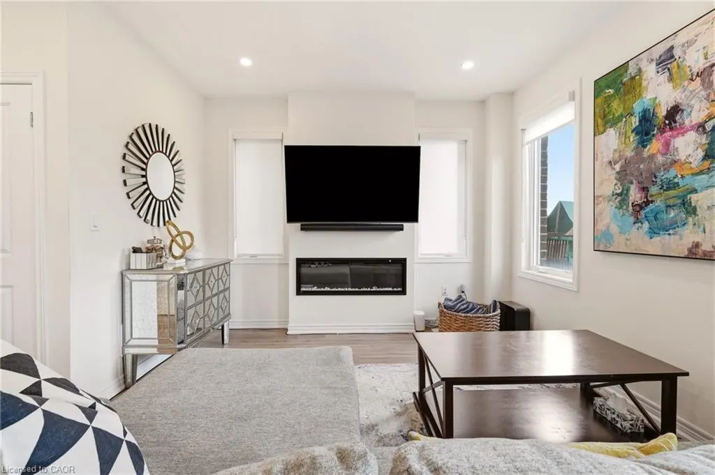67 Pinot Crescent