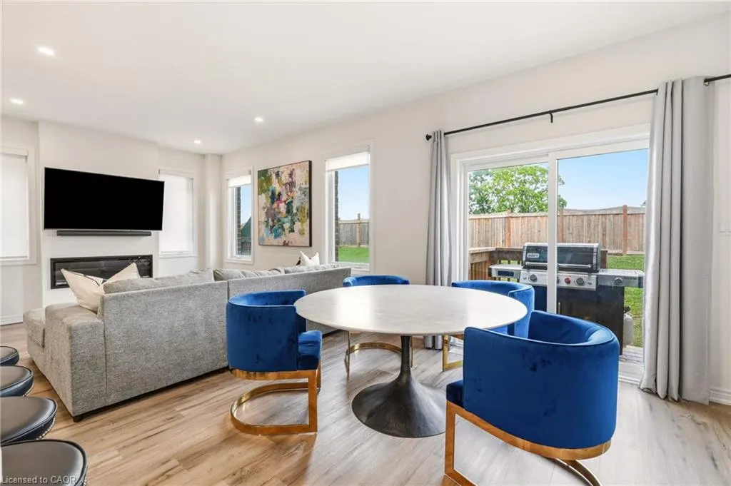 67 Pinot Crescent
