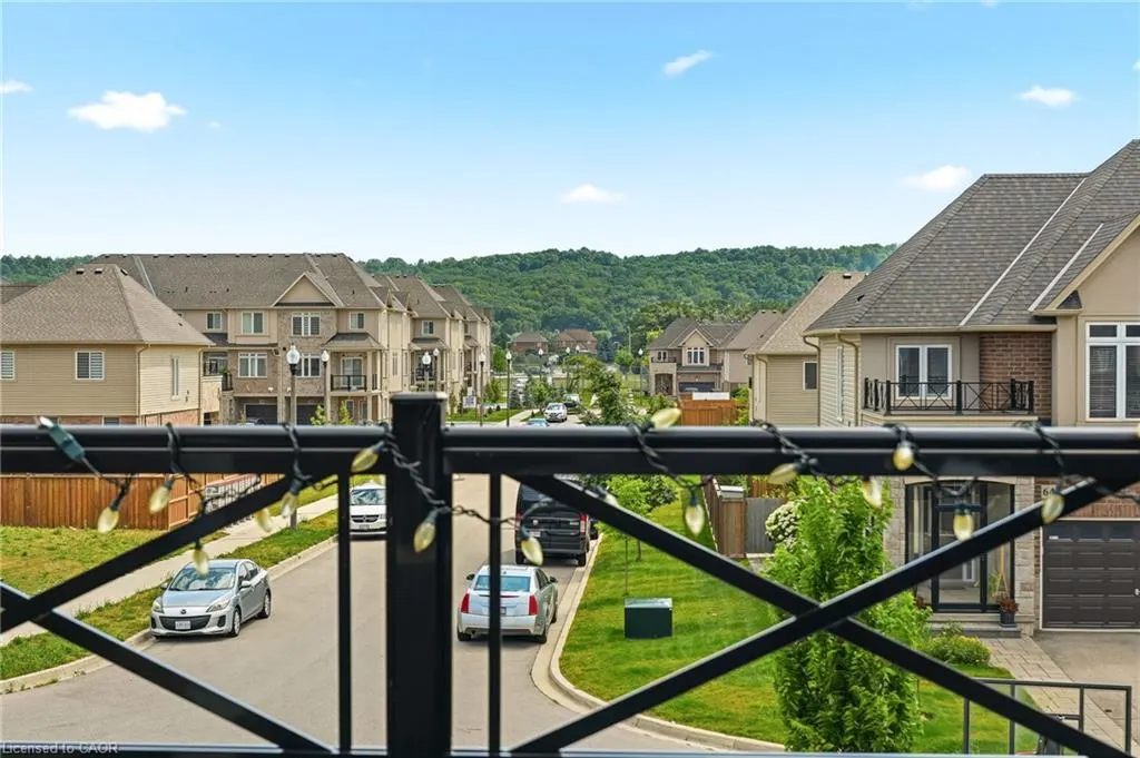 67 Pinot Crescent