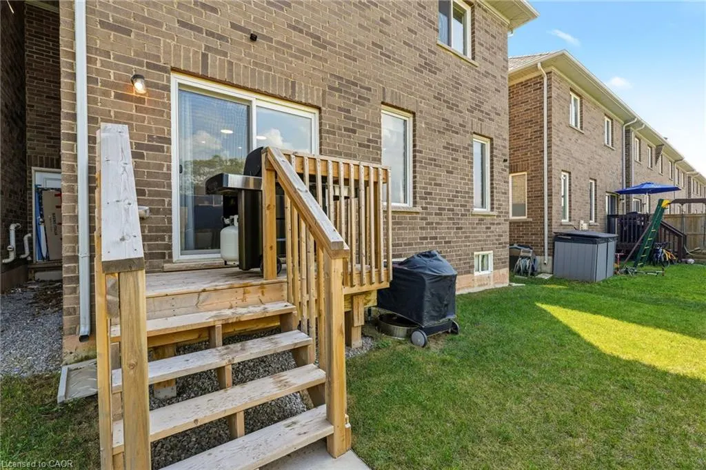 67 Pinot Crescent