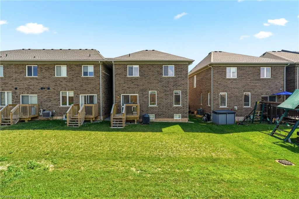 67 Pinot Crescent