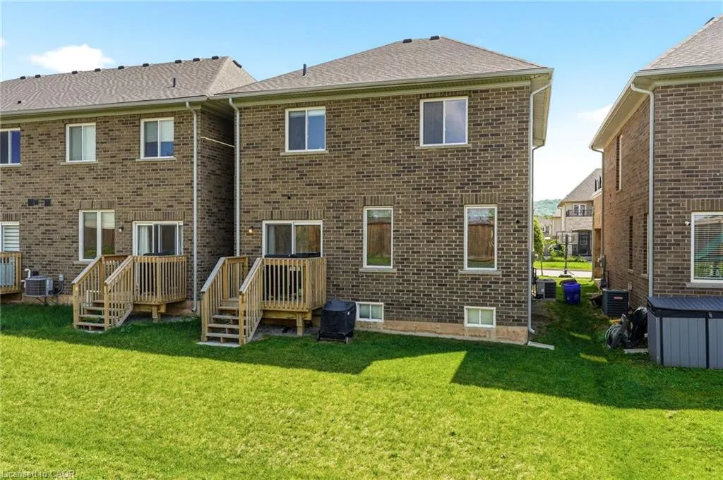 67 Pinot Crescent