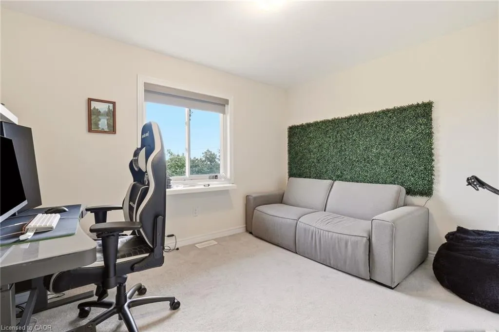 67 Pinot Crescent