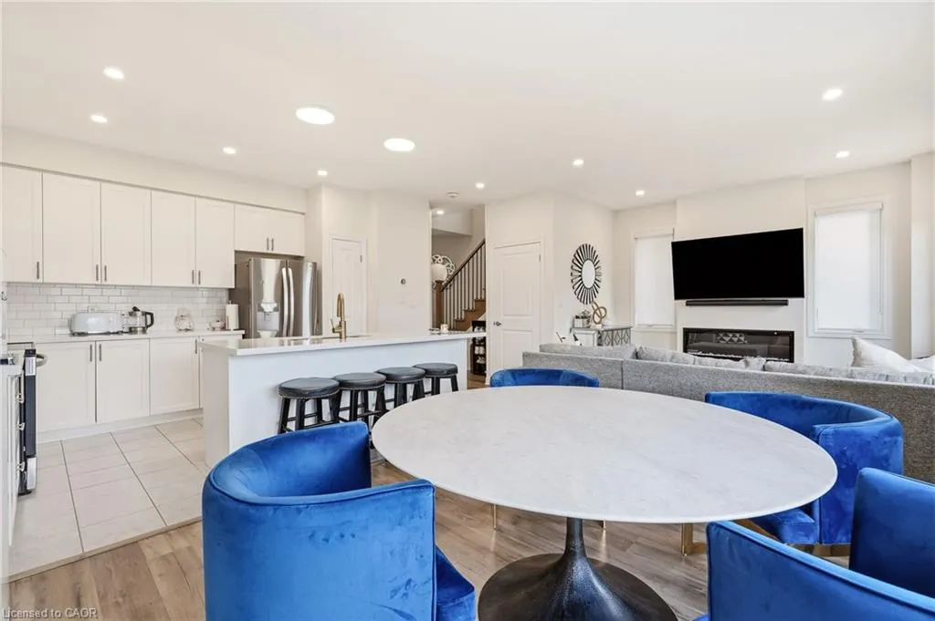 67 Pinot Crescent