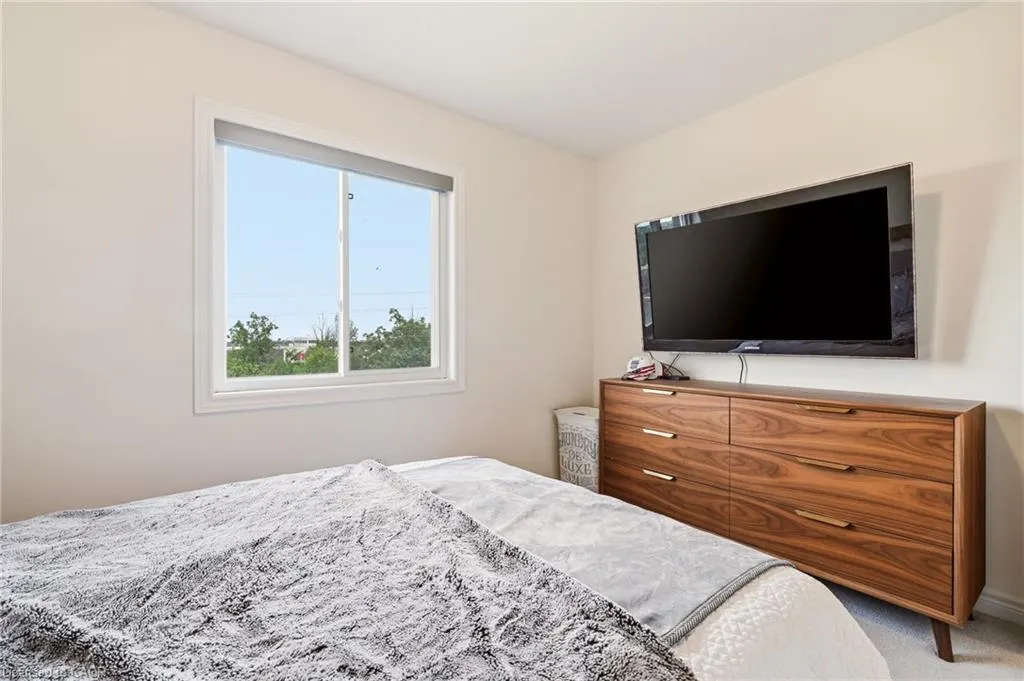 67 Pinot Crescent
