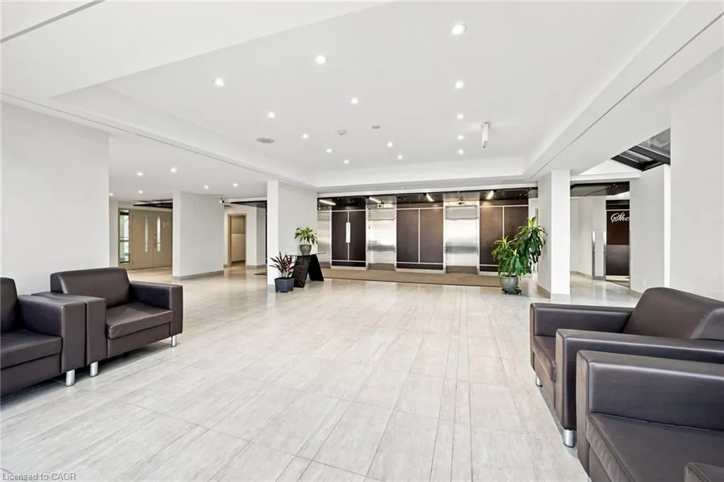 200 Robert Speck Parkway #PH1