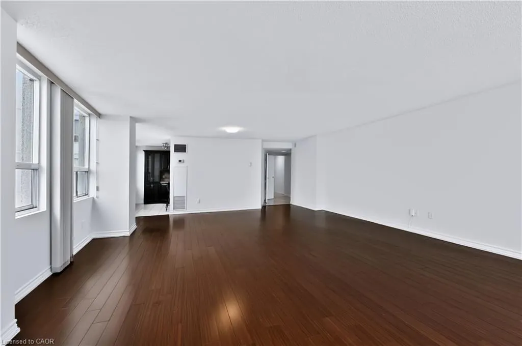3650 Kaneff Crescent #2801