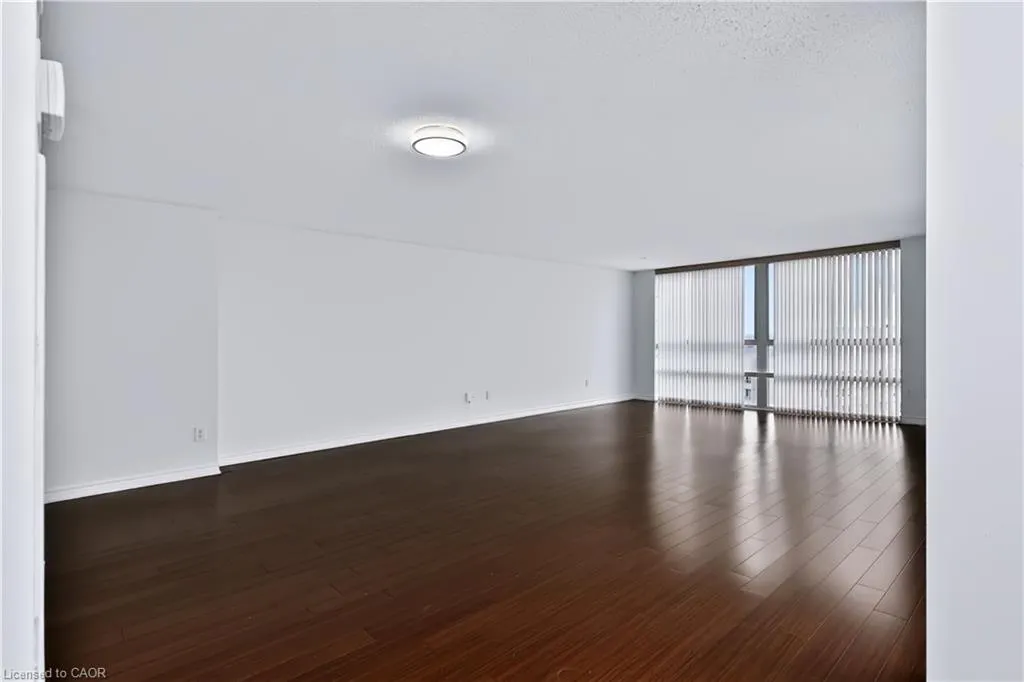 3650 Kaneff Crescent #2801
