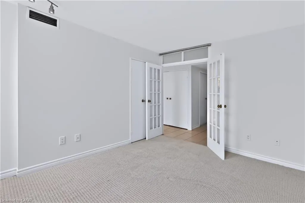 3650 Kaneff Crescent #2801