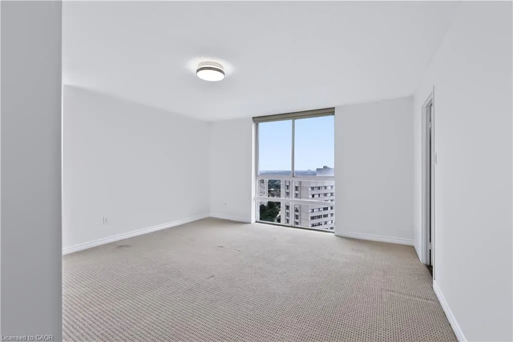 3650 Kaneff Crescent #2801