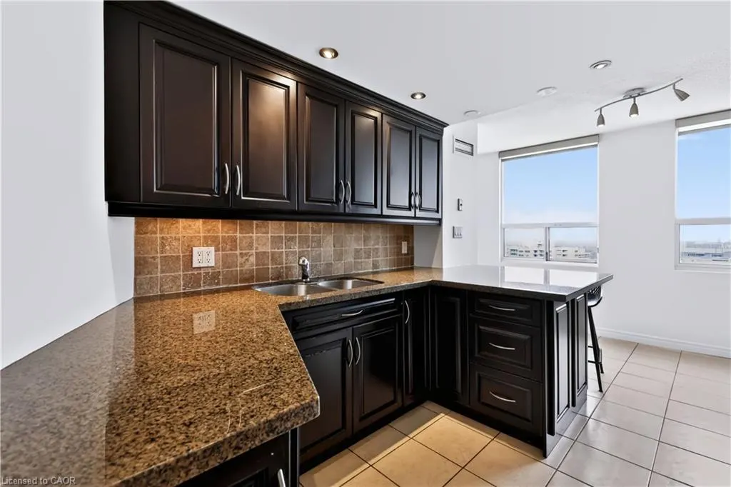 3650 Kaneff Crescent #2801