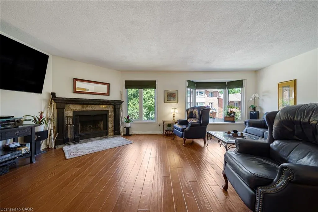 30 Osler Drive #25