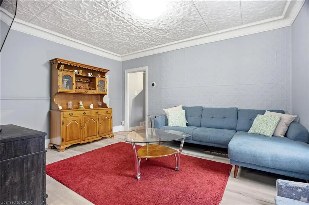 1108 Queenston Road