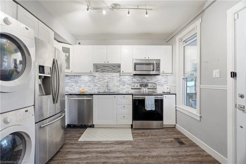 1108 Queenston Road