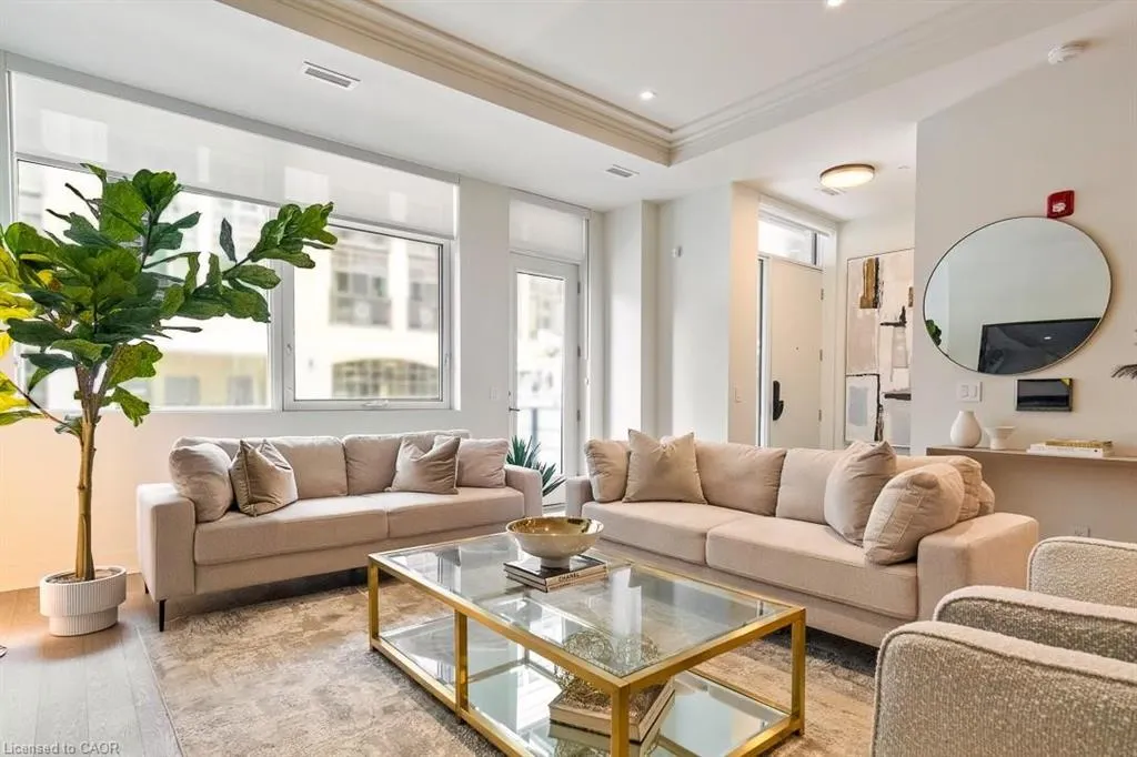 123 Maurice Drive #105