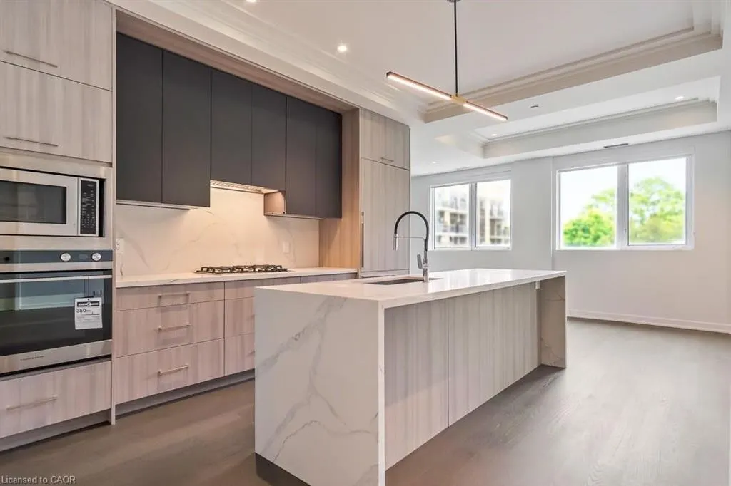 123 Maurice Drive #201