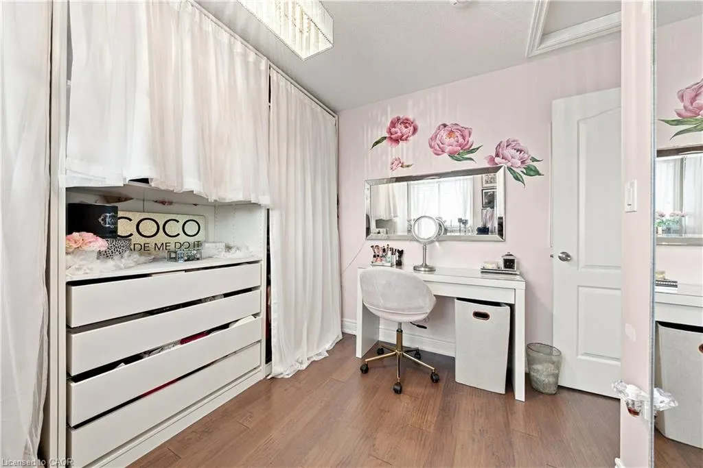71 Riviera Ridge