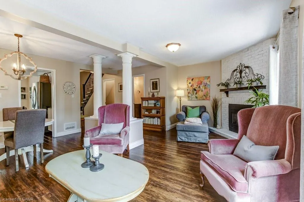 4 Edgewater Drive