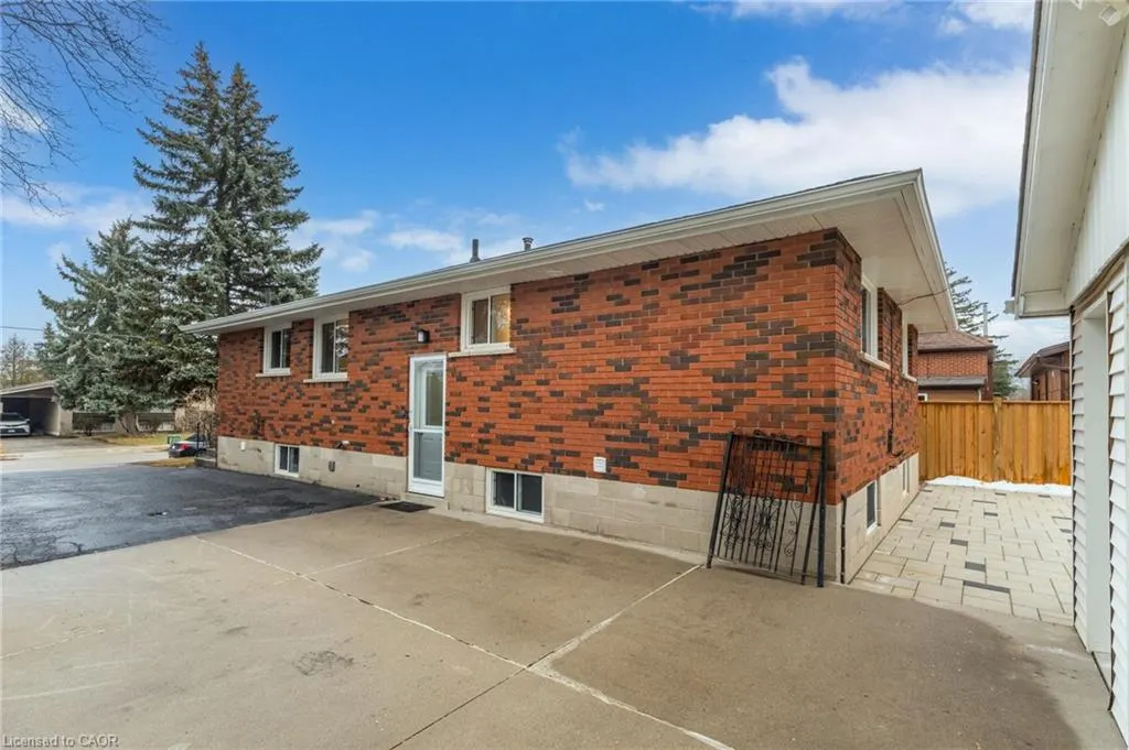 27 Blenheim Drive