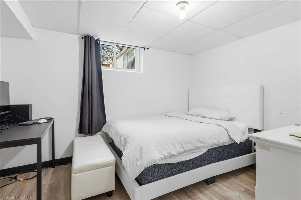 27 Blenheim Drive