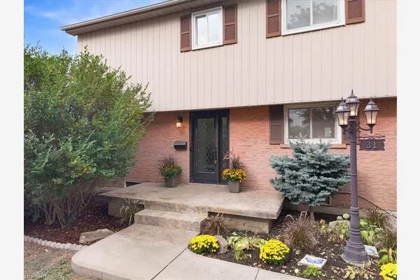 31 Berrisfield Crescent
