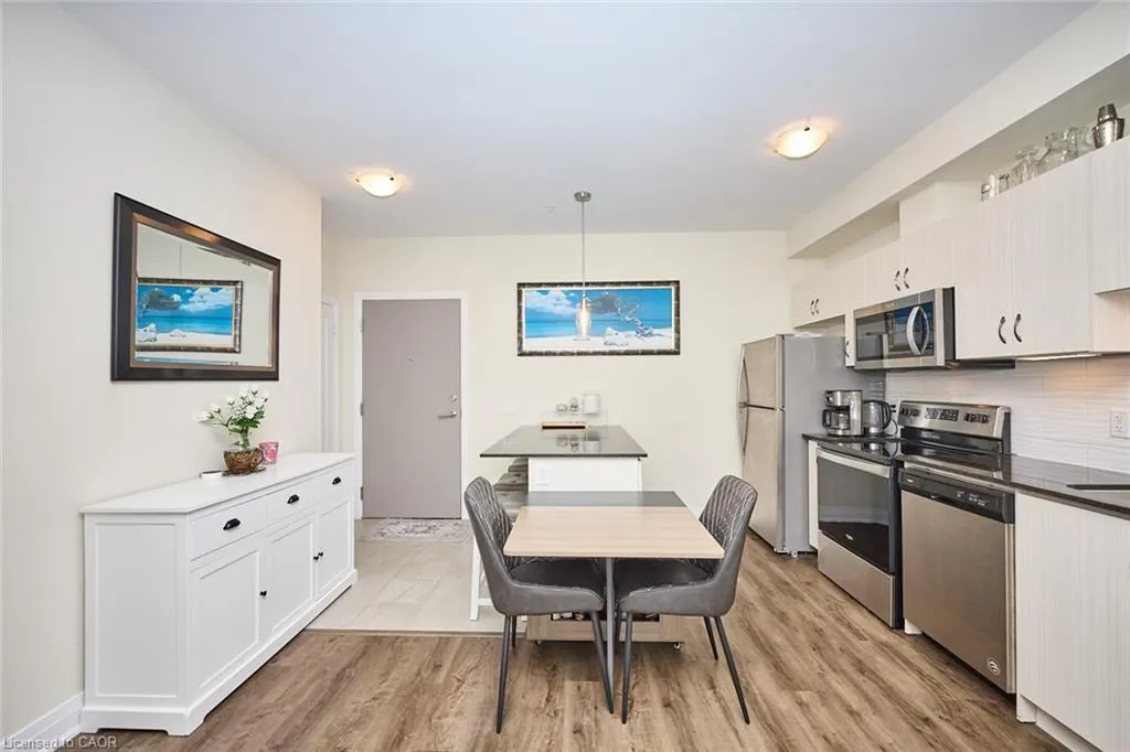 16 Concord Place #803