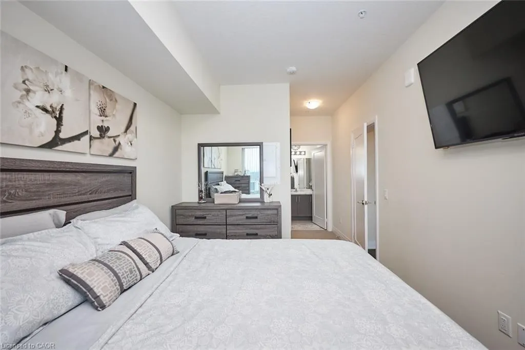 16 Concord Place #803