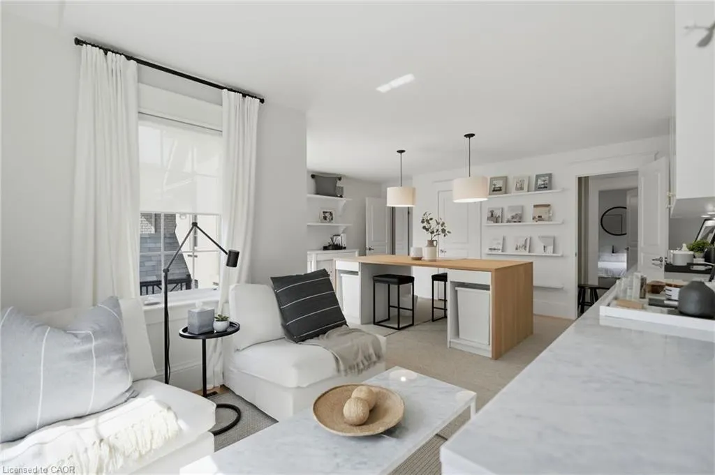 3202 Saltaire Crescent