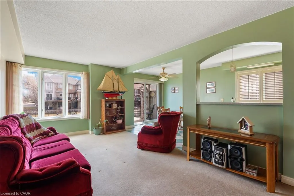 85 Edgewater Drive #10