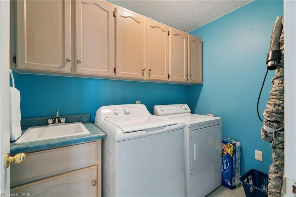 85 Edgewater Drive #10