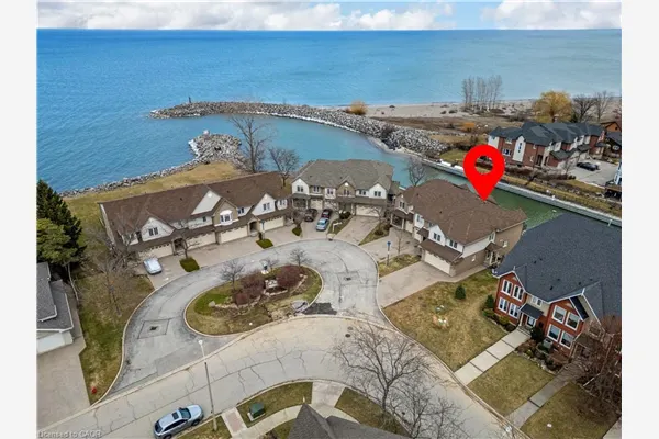 85 Edgewater Drive #10