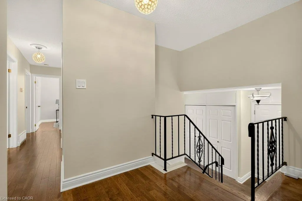 32 Beechwood Avenue