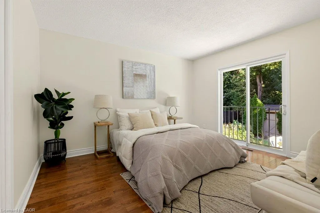 32 Beechwood Avenue