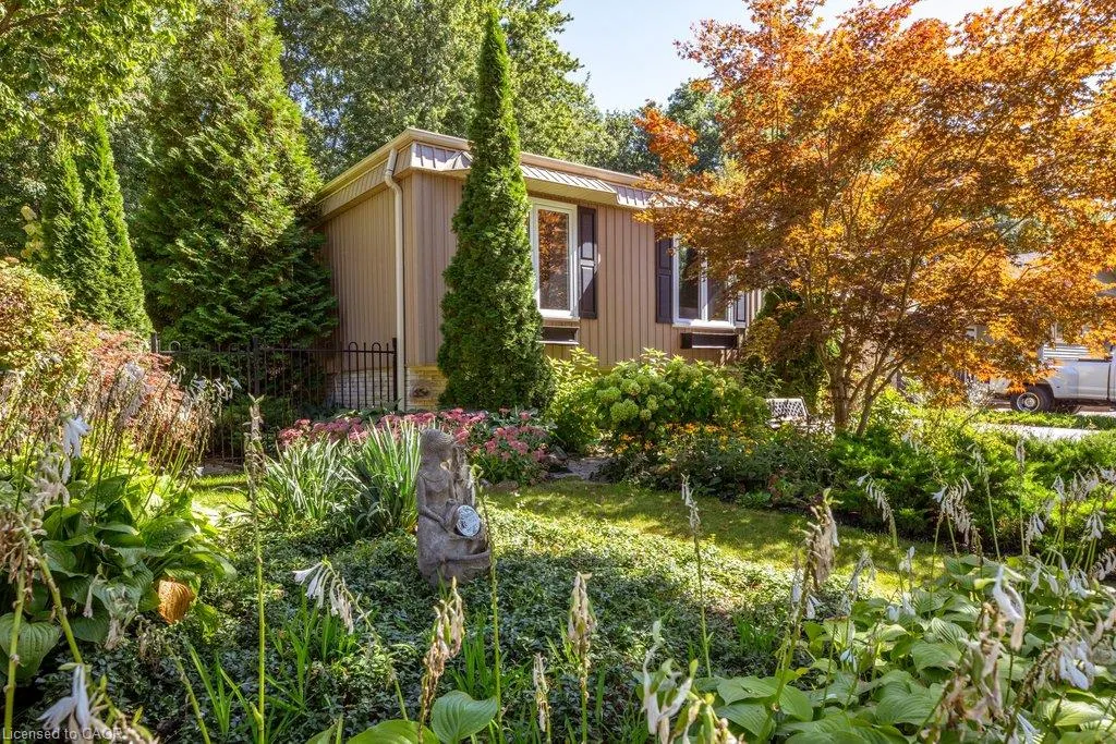 32 Beechwood Avenue