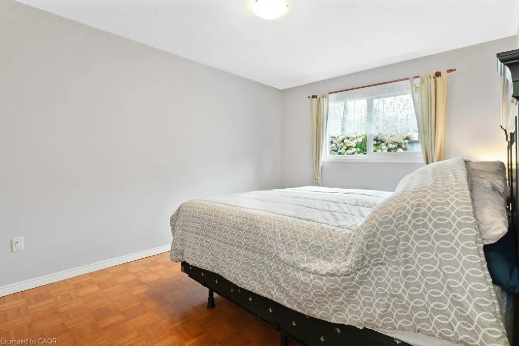 94 Dawn Crescent
