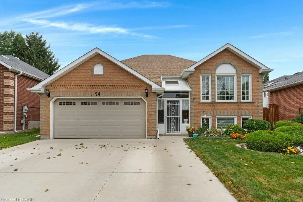 94 Dawn Crescent
